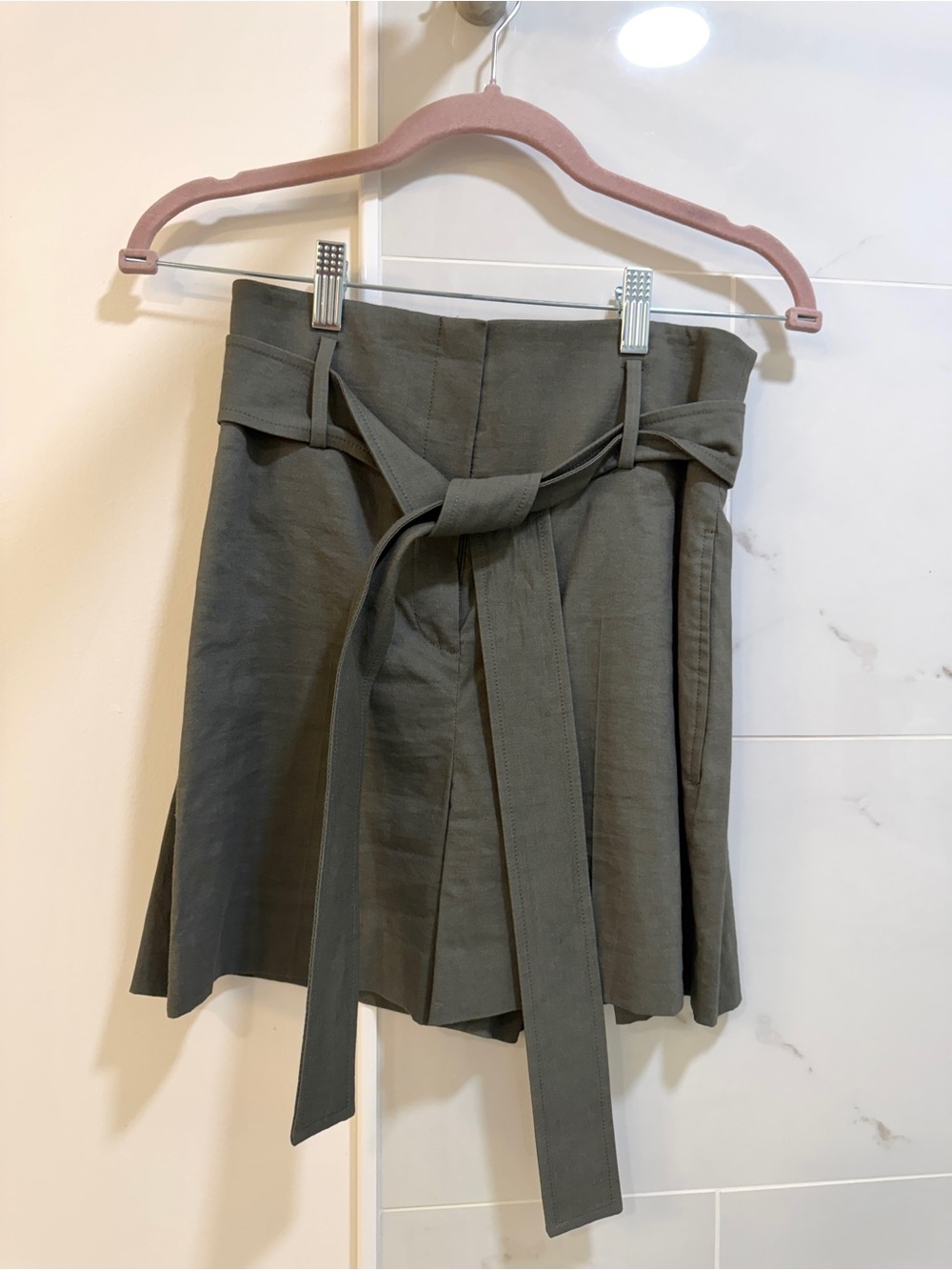 NWOT Theory Army Green Belted Shorts